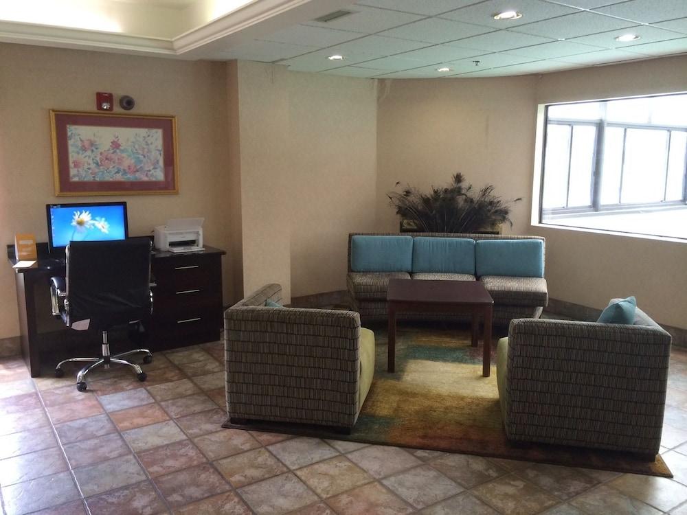 Spark By Hilton Wytheville East Main Street מראה חיצוני תמונה