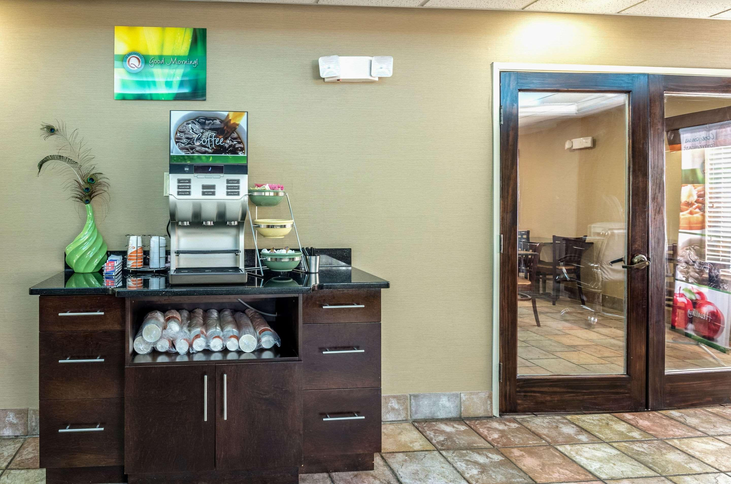Spark By Hilton Wytheville East Main Street מראה חיצוני תמונה