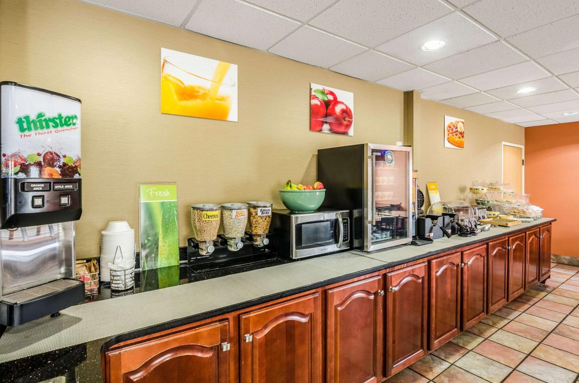Spark By Hilton Wytheville East Main Street מראה חיצוני תמונה