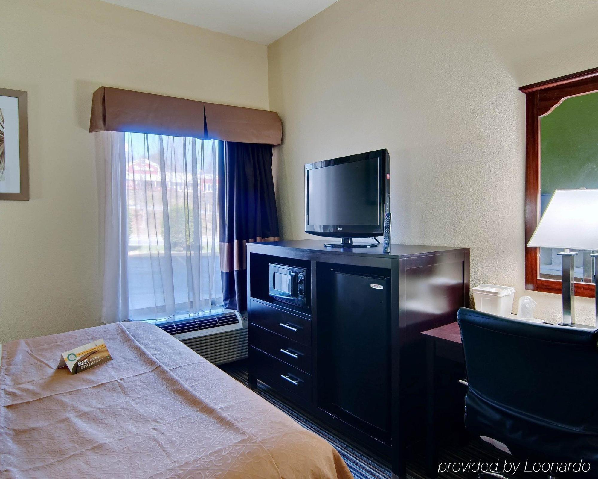 Spark By Hilton Wytheville East Main Street מראה חיצוני תמונה