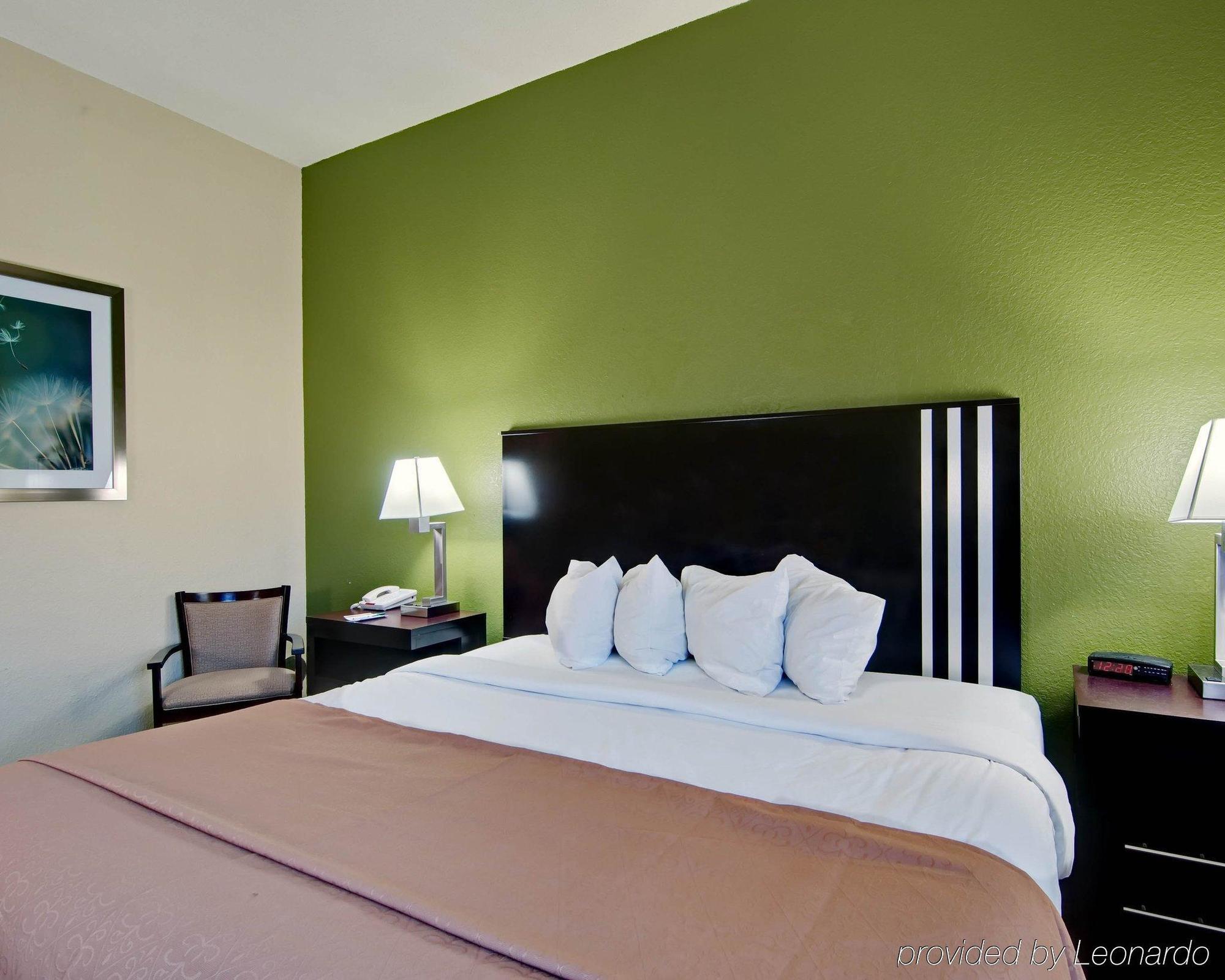 Spark By Hilton Wytheville East Main Street מראה חיצוני תמונה