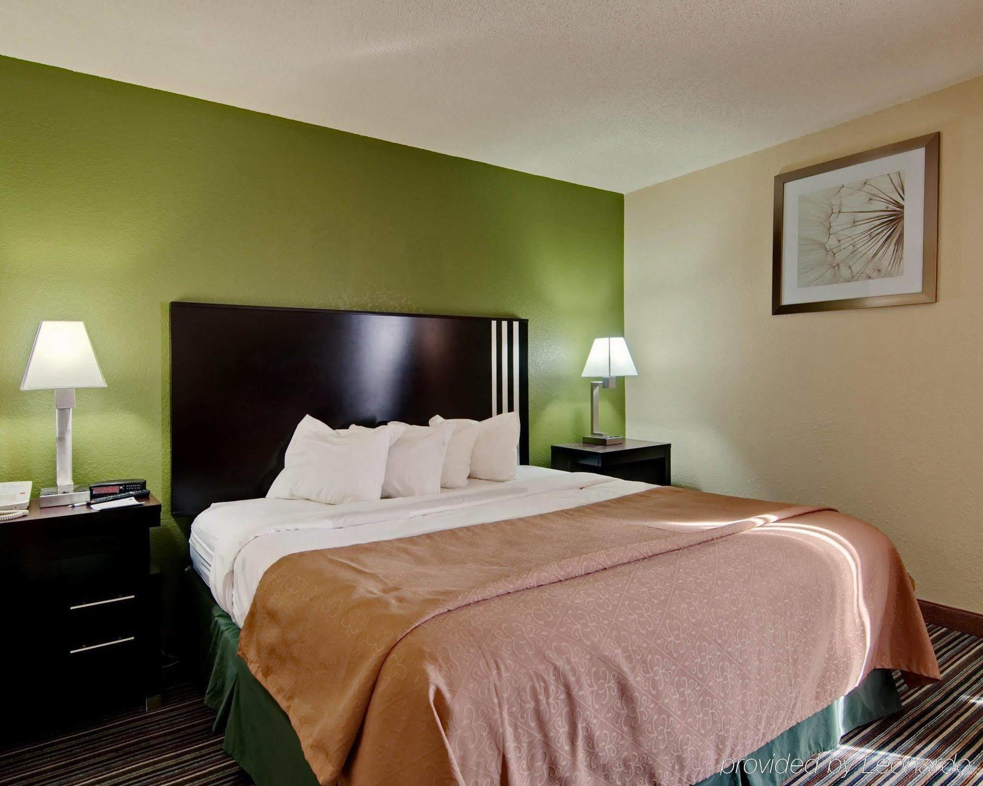 Spark By Hilton Wytheville East Main Street מראה חיצוני תמונה