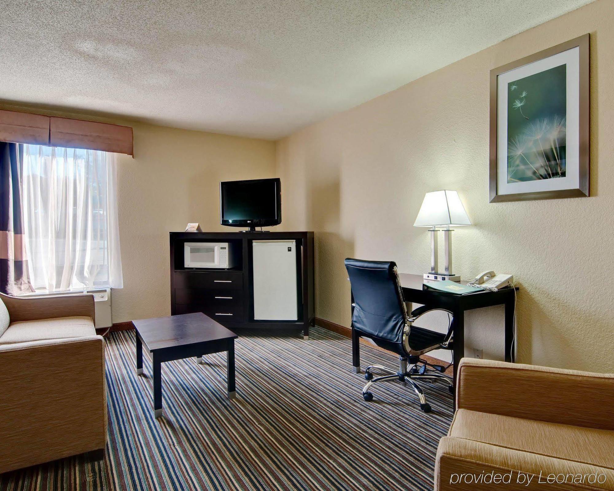 Spark By Hilton Wytheville East Main Street מראה חיצוני תמונה